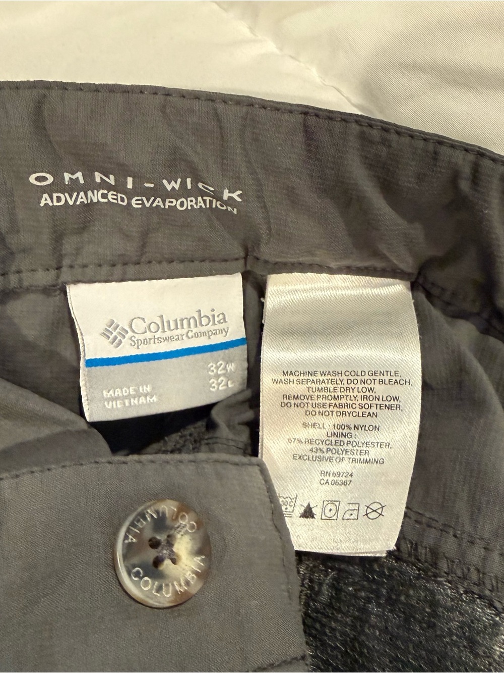 Two pairs of Columbia Omni-Wick Convertible Hiking Pants - Picture 3 of 3